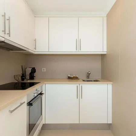 شقة Snazzy Varandas Do Castelo One-bedroom Sleeps 2 Person البوفيرا