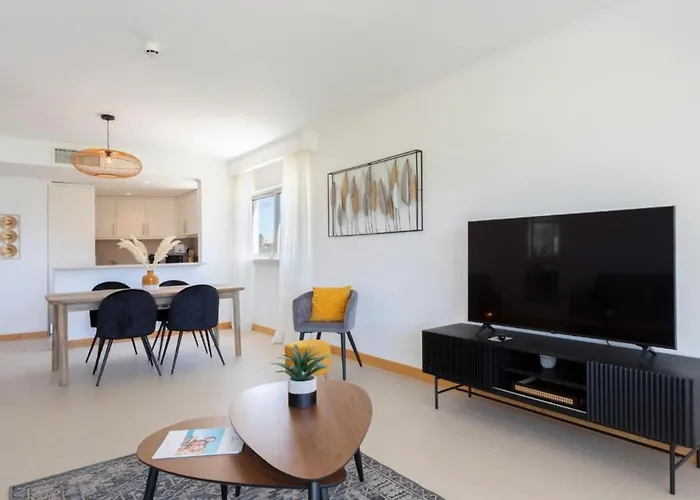 شقة Snazzy Varandas Do Castelo One-bedroom Sleeps 2 Person البوفيرا