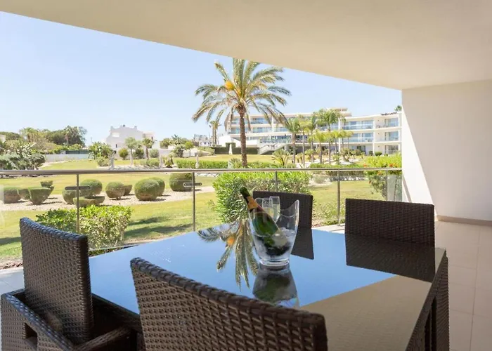 Snazzy Varandas Do Castelo One-bedroom Sleeps 2 Person Appartement Albufeira