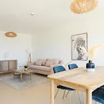 Snazzy Varandas Do Castelo One-bedroom Sleeps 2 Person Daire Albufeira